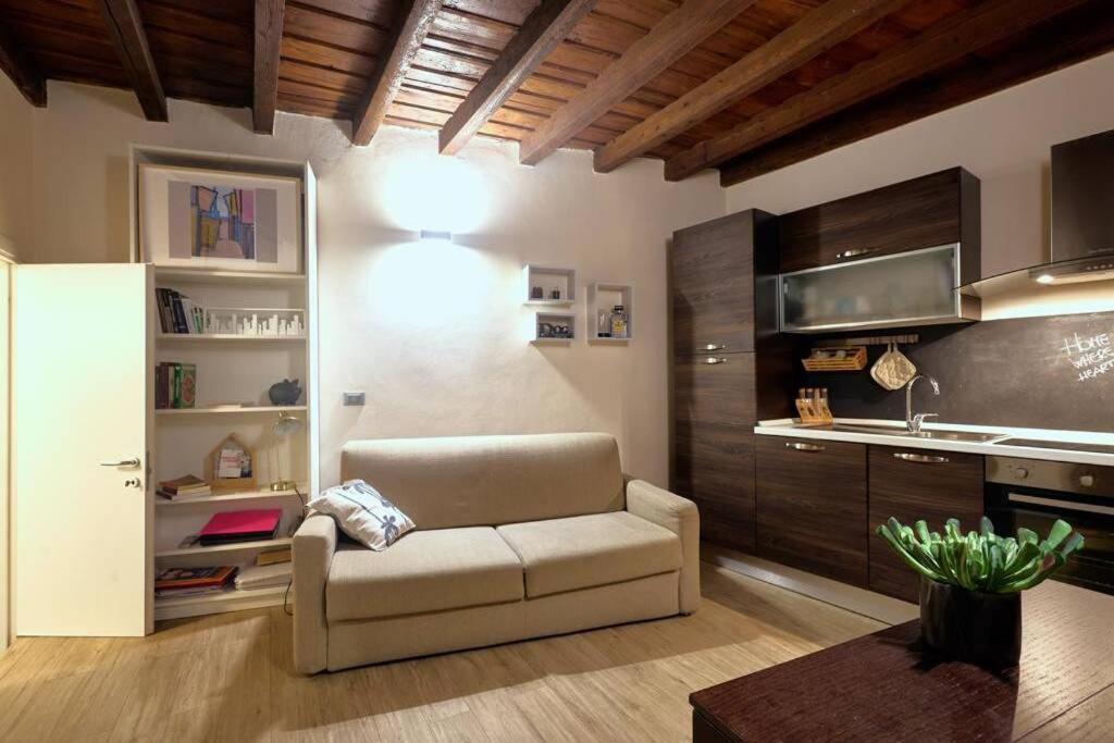 Grazioso Monolocale Nel Cuore Di Brera Milan Bagian luar foto